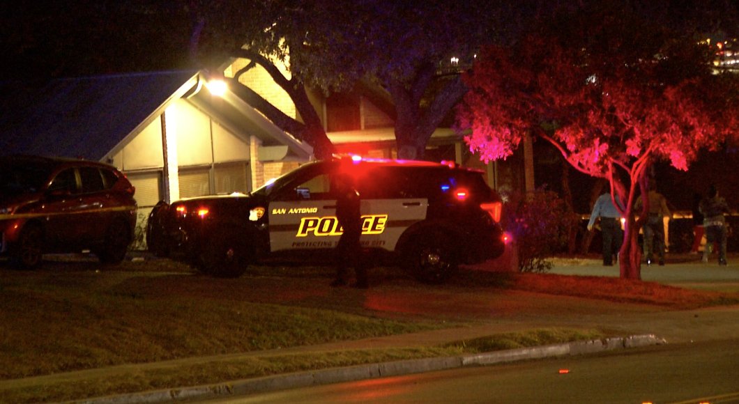 BENTLEY'S BAR SHOOTING    people are in critical condition following a shooting at a North Side bar early Monday morning