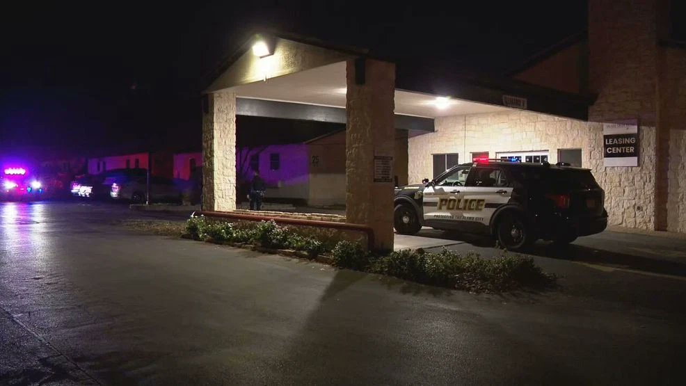 Victim uses belt as tourniquet after being shot by 2 women on Northeast Side