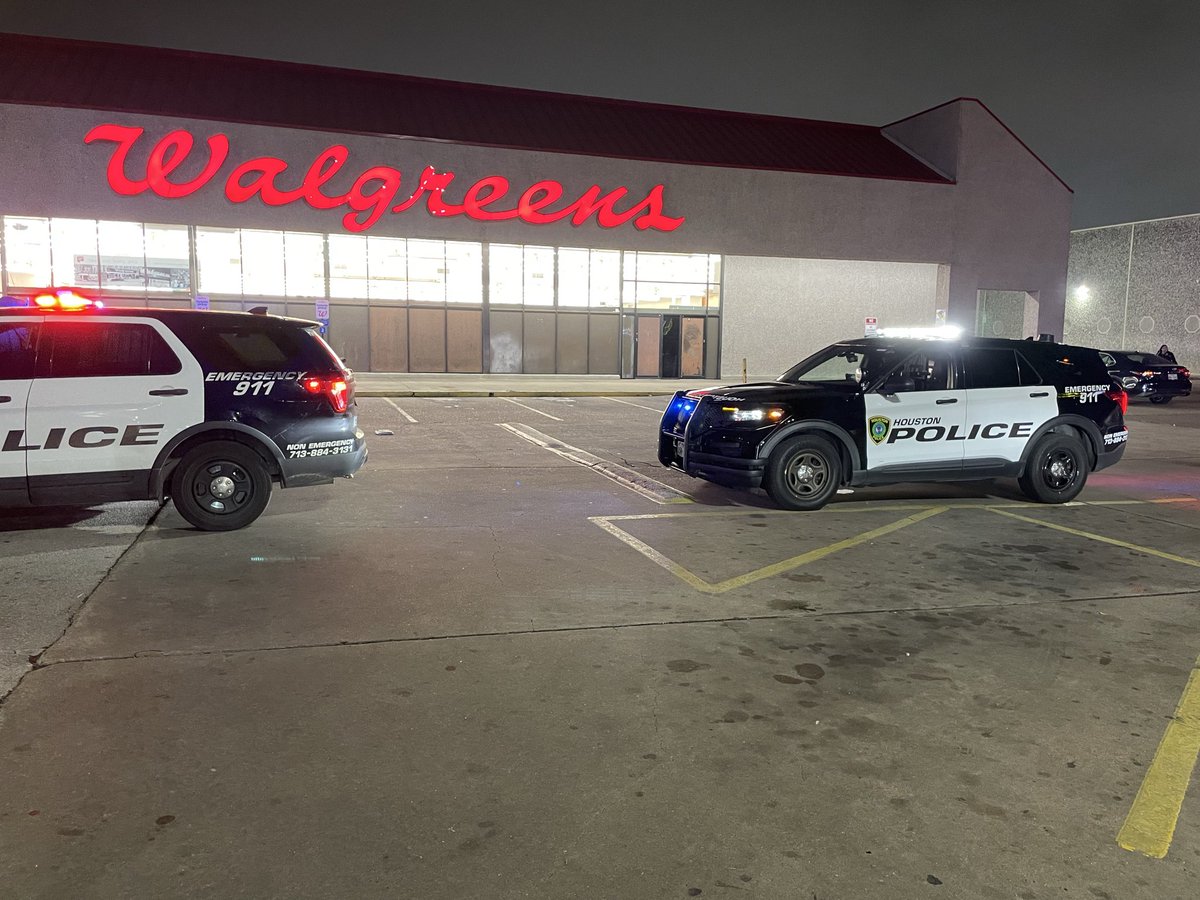 South Gessner CST has two robbery suspects in custody 6700 Hillcroft. Carjacking took place at 9500 Kempwood. Cooperation between several divisions resulted in arrest about an hour after the offense