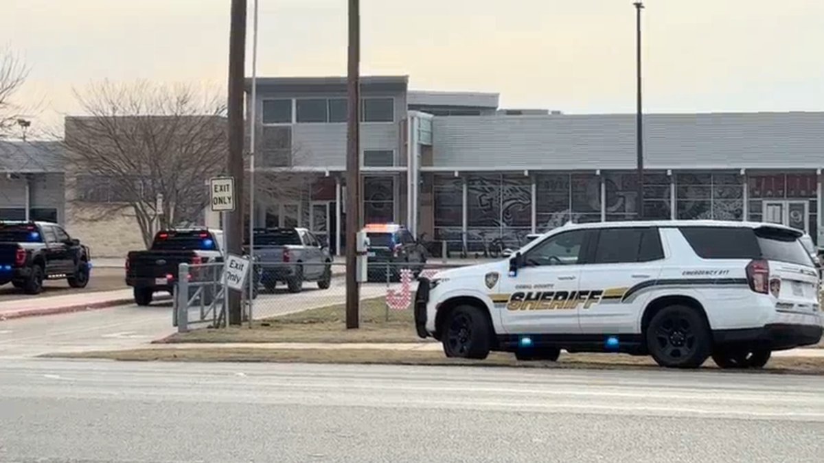 Canyon Middle School is on lockdown. reports that a student has been detained in a classroom. Students and staff are inside their classrooms with doors locked following Lockdown procedures. No injuries have been reported