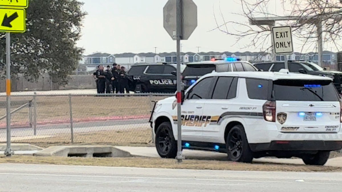 Canyon Middle School is on lockdown. reports that a student has been detained in a classroom. Students and staff are inside their classrooms with doors locked following Lockdown procedures. No injuries have been reported