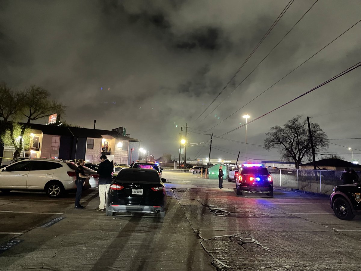 Clearlake officers are at a homicide scene 1200 Redford. Adult male deceased from a stab wound. Possible suspect detained