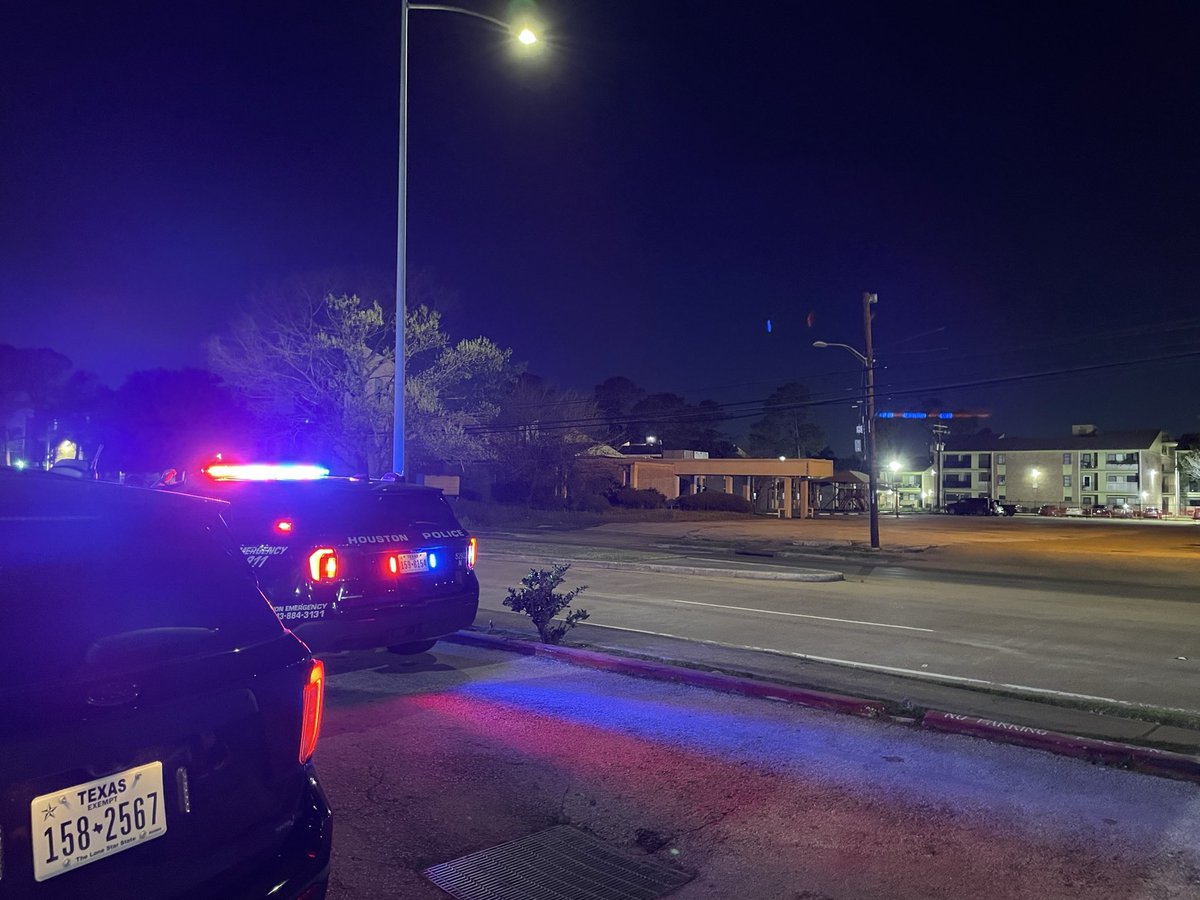 North and Patrol Support are at a robbery/shooting 5900 Pinemont. Victim was shot during a robbery and is expected to survive. Officers checked the area and located the suspect at a gas station