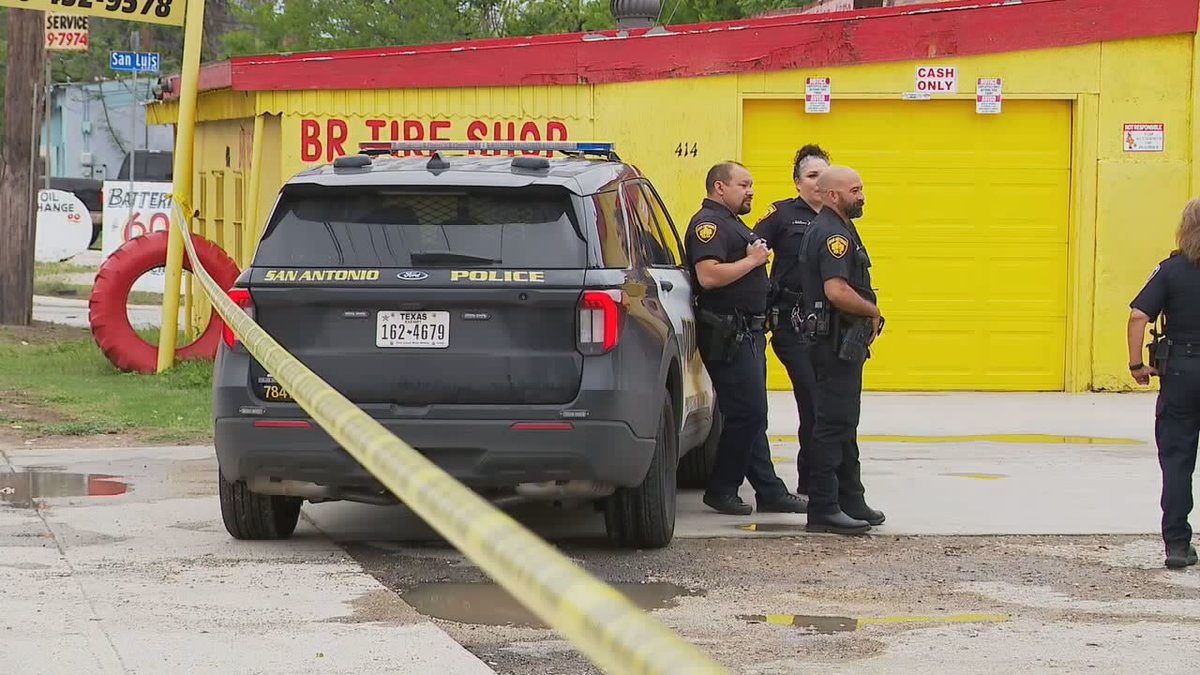 Police detain man for questioning in Northwest Side homicide investigation