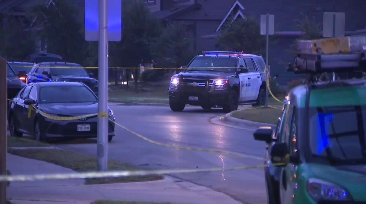 Police: 17-year-old had water bottle, not gun, in fatal Austin officer shooting :