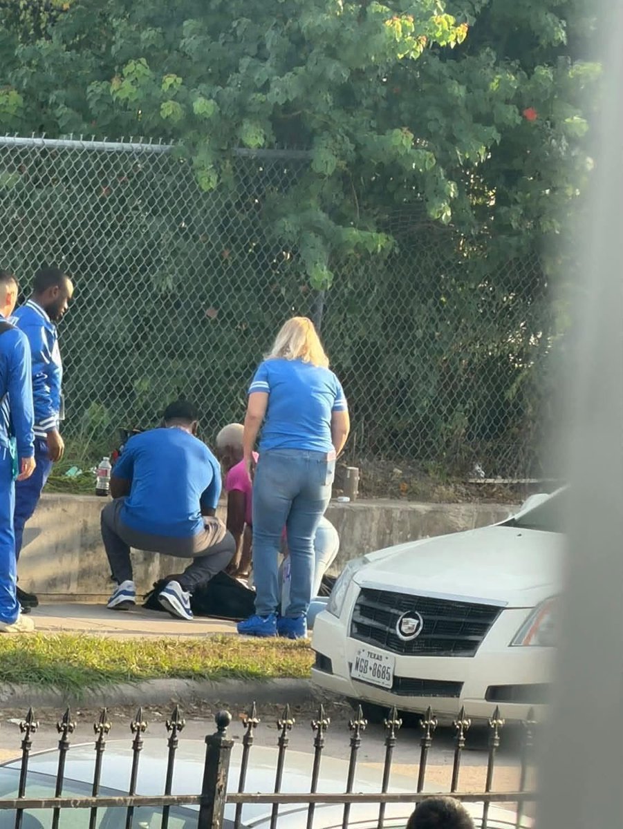 Morning's shooting near Westbury High School in Houston. A 17-year-old Westbury senior was shot and killed just outside the campus. Police are still searching for the shooter, and no suspect has : A 17-year-old Westbury High School senior was SHOT AND KILLED near the school this morning.